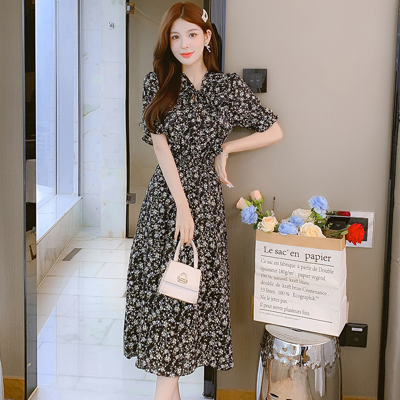 Floral Chiffon A-Line Midi Dress with V-Neck and Puff Sleeves