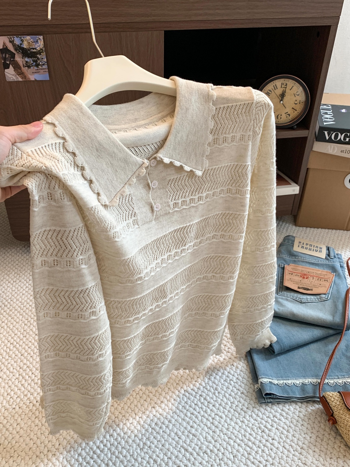 French Old Money Hollow Lace Polo Neck Long Sleeve Knit Top for Women Early Autumn New Unique High End Casual Top